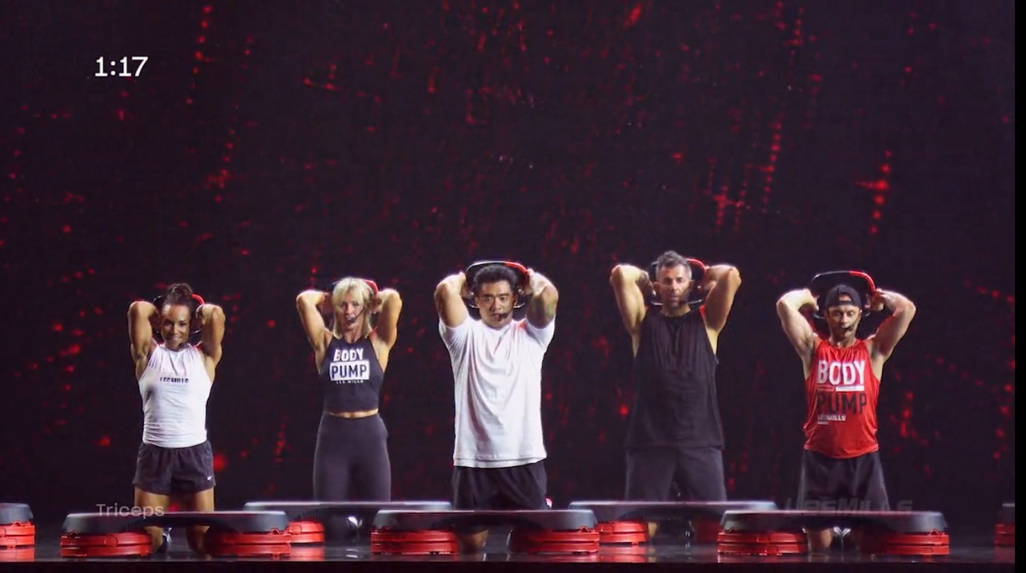 ボディパンプ,トライセプス,ニーリング・オーバヘッドエクステンション